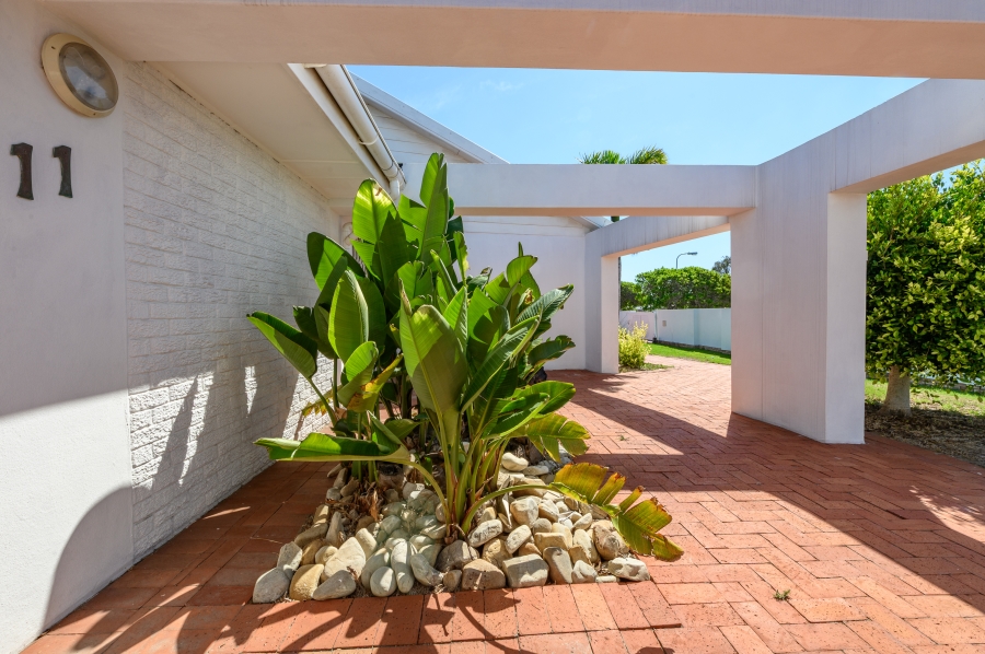 7 Bedroom Property for Sale in Summerstrand Eastern Cape